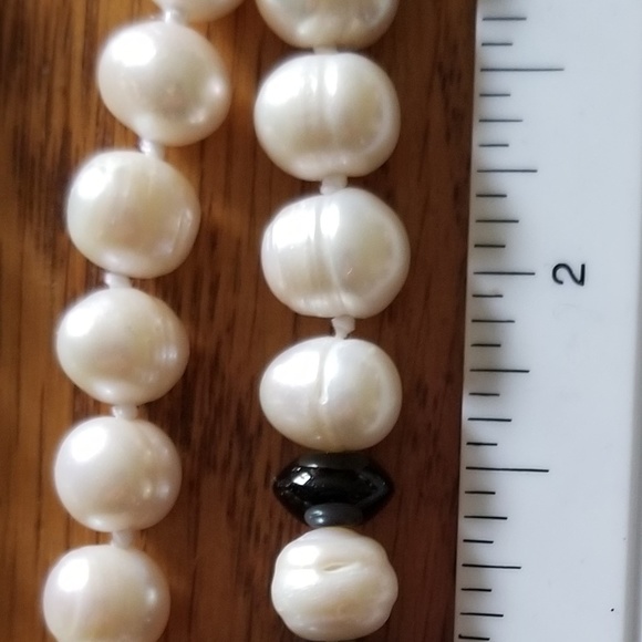 From Paris Genuine Freshwater Pearl Necklace - Picture 2 of 4